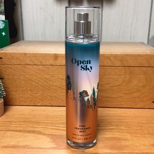 NWT Bath & Body Works 8 oz Fine Fragrance Mist in Open Sky